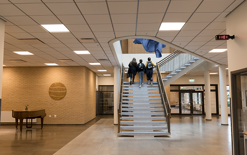 Utbildning för seniora rastvärdar i skolan